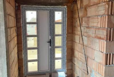 Casă cu 5 camere cu Teren 3100 Mp în Măneuți - 14