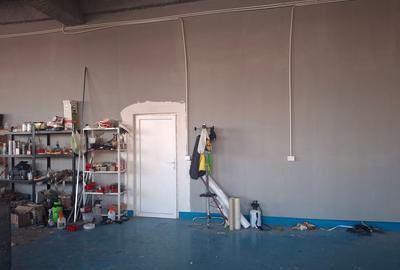 Spațiu industrial, în Titan - 8