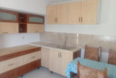 Casă cu Teren 366 Mp în Glod - 1