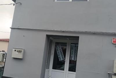 Vasile Lucaciu, casa cu spatiu comercial - 1