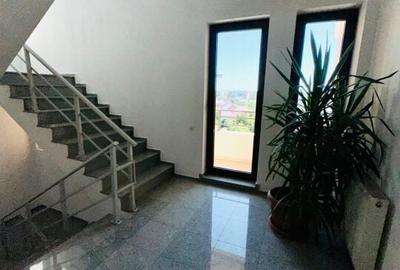 Aleea Privighetorilor 4 camere decomandate (ne)mobilat complet etaj 2/S+P+7 - 23