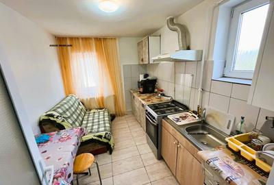 Garsonieră în Vest - 2