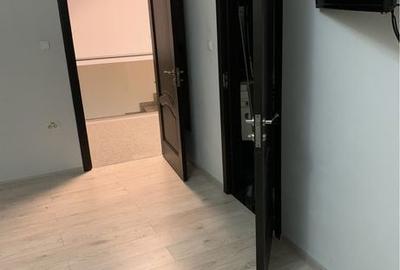 Spațiu comercial, de 230 mp, în Central - 10