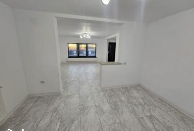 Casă cu 3 camere cu Teren 2477 Mp în Băiculești - 2