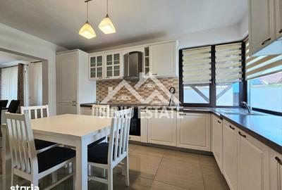 Casă cu 4 camere cu Teren 250 Mp în Central - 2