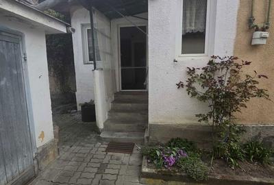 Casă cu 4 camere în Central - 6