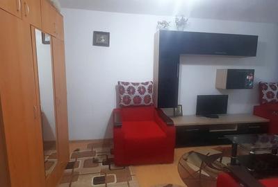 Garsonieră decomandată, mobilată în Teiul Doamnei