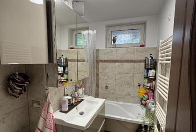 Vand apartament cu 3 camere decomandat - 12