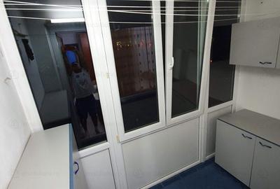 Apartament cu 3 camere decomandat în Exterior Vest - 9