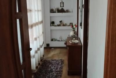 Casă cu 7 camere în Exterior Vest - 17