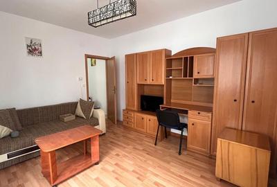 Garsonieră decomandată în Central - 2