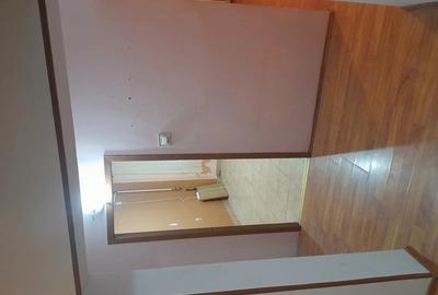 Apartament cu 4 camere decomandat în Central - 2