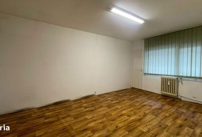 Spațiu comercial, de 64 mp, în Decebal - 4