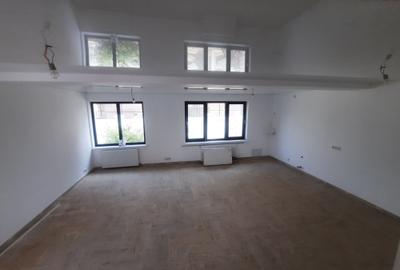 Casă cu 4 camere în Mogoșoaia - 1