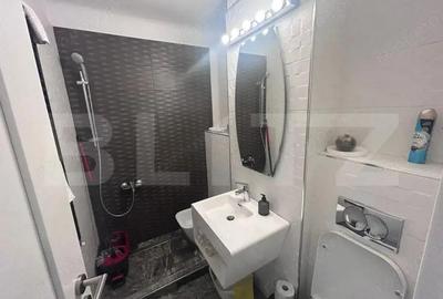 Apartament cu 4 camere decomandat în 1 Mai