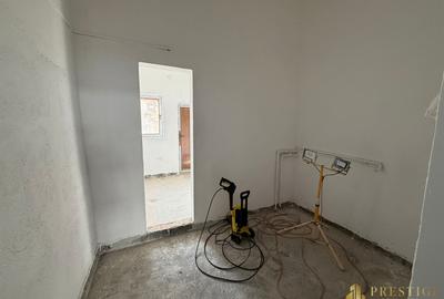 Spațiu comercial, de 232.55999755859 mp, în Central - 8