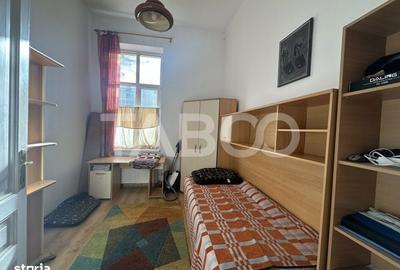 Apartament cu 3 camere decomandat în Sub Arini - 2