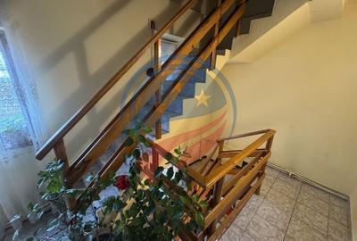 Casă individuală cu 5 camere cu Canalizare în Central - 4