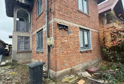 Casă cu 6 camere cu Teren 270 Mp în Central - 2