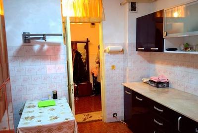 Apartament cu 3 camere decomandat în Central - 1