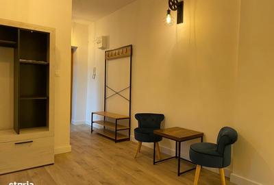 Garsonieră decomandată în Central