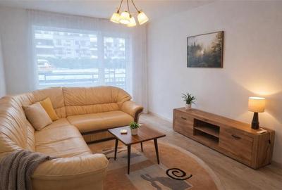 Apartament cu 3 camere decomandat, mobilat în Tractorul - 1