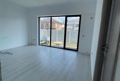 Casă individuală cu 3 camere cu Teren 160 Mp în Central - 1