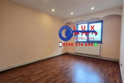 Apartament cu 3 camere decomandat în Vest - 2