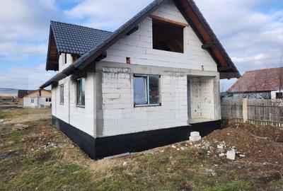 Casa individuala,cu 4 camere, 135 mp utili,Totoi - 1