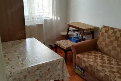 Apartament cu 3 camere semidecomandat în Central - 3