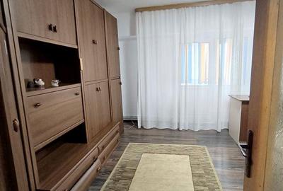 Garsonieră decomandată în Nicolina