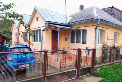 Casă cu 3 camere în Central - 2