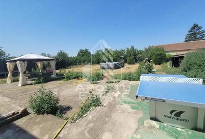 Casa individuala la intrare in Sag, teren de 1.800 mp, comision 0