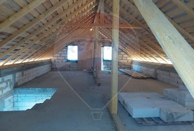 Casă individuală cu 5 camere cu Garaj în Căiuți - 5