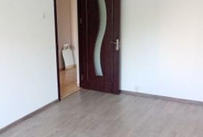 Apartament cu 3 camere decomandat în Malu Roșu - 1