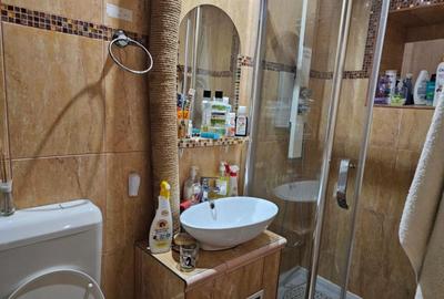 Apartament 4 camere, decomandat situat in zona Tomis III - 2