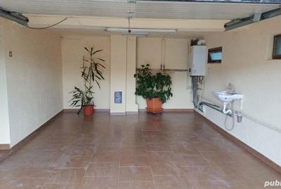 Casă cu 6 camere cu Teren 10 Mp în Central - 2