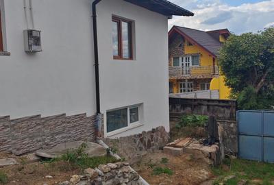 Casa de vanzare cu patru camere in Sacele - 2