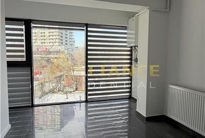 Apartament cu 3 camere semidecomandat în Berceni - 7