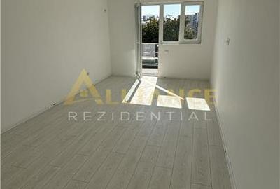 Apartament cu 2 camere decomandat în Apărătorii Patriei - 1