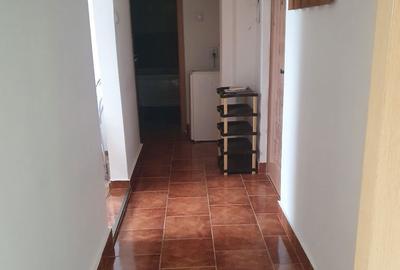 Apartament cu 2 camere decomandat în Central - 2