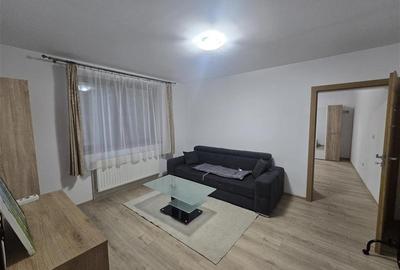 De inchiriat apartament 3 camere zona semicentrala - 2