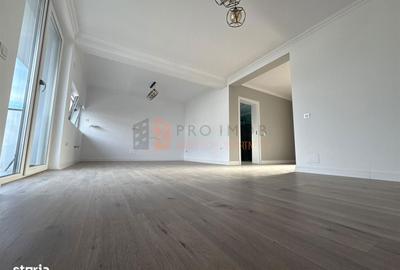 Casă cu 4 camere decomandat în Crâng