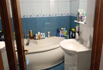 Apartament cu 4 camere decomandat în Dărmănești - 6