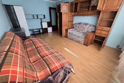 Etaj 1 - Nicolina Str. Salciilor , 2 camere decomandat 52mp, liber - 1
