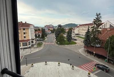 Apartament cu 3 camere in centrul orașului, lângă hotel Coroana - 9