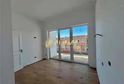 Casă cu Teren 250 Mp în Central