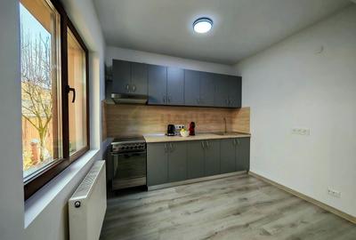 Casă individuală cu 5 camere cu Canalizare în Apărătorii Patriei - 32