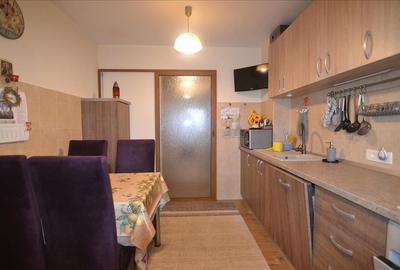 Apartament 3 camere decomandat ,2 bai ,etaj intermediar Tractorul - 6