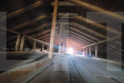 Casă cu 5 camere cu Teren 415 Mp în Dumbrăvița